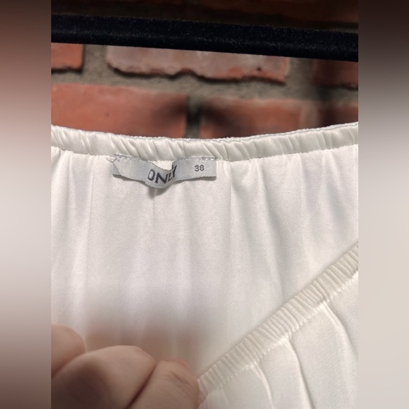 ONLY white off the shoulder shirt dress women’s US size 7 light and airy boho - Picture 3 of 8